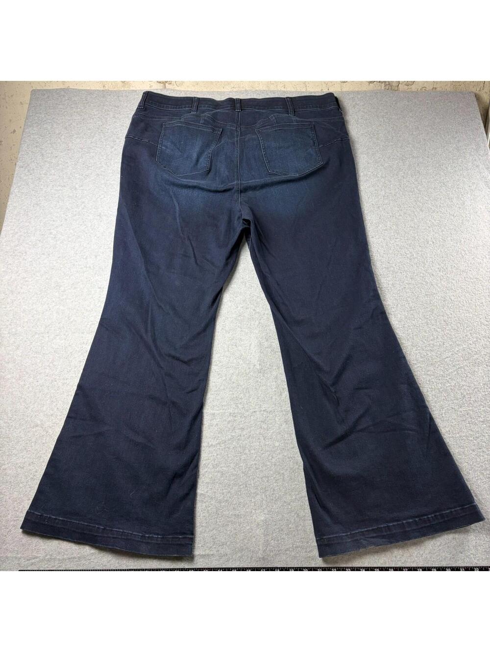 Torrid Women Bombshell Flare Super Soft Denim Jeans Plus Size 24R High Rise Blue - Picture 8 of 8